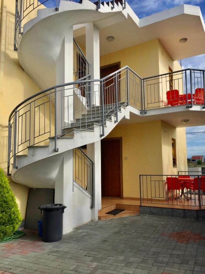 Shyqi Apartments Велипойе Экстерьер фото